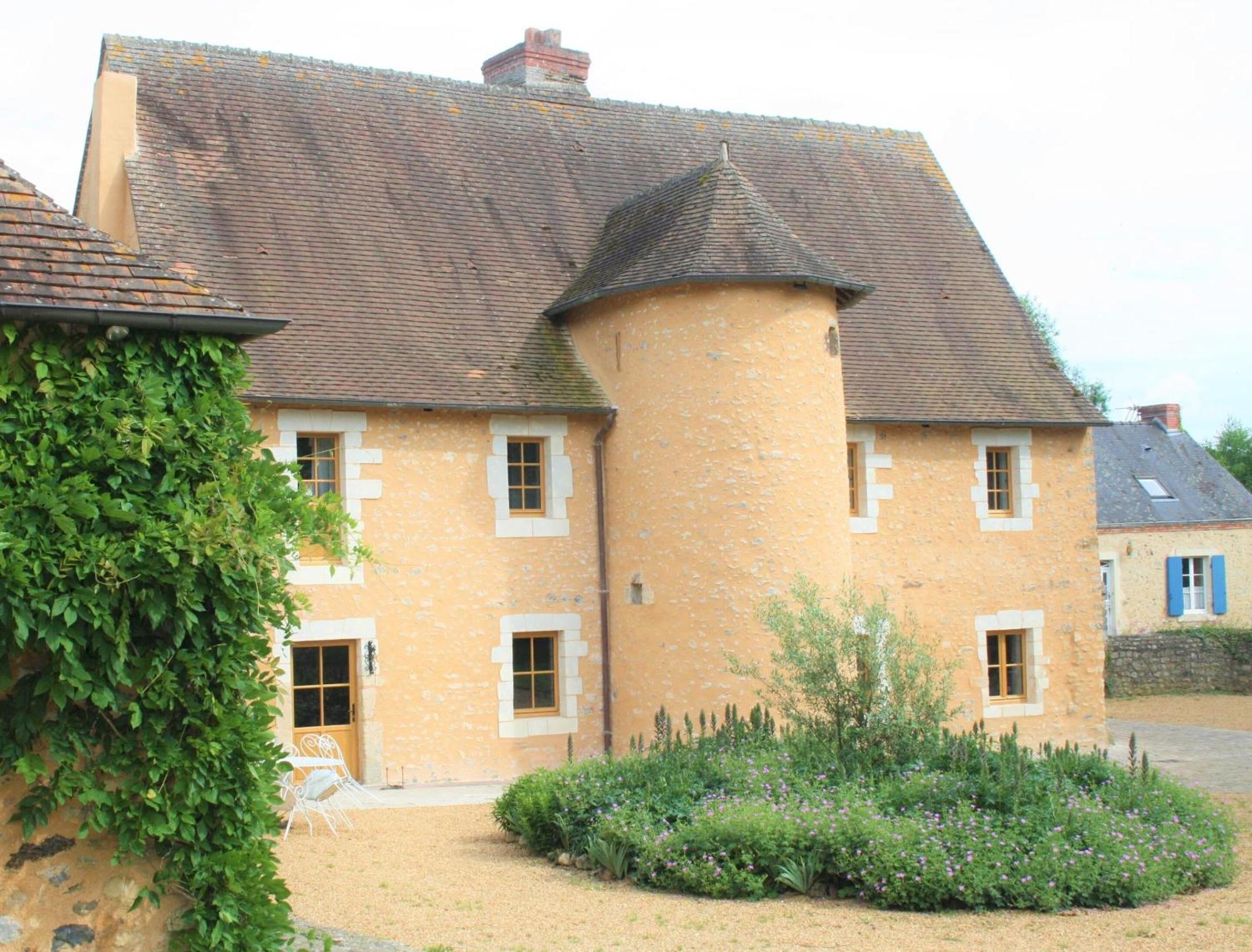 Asnieres-sur-Vegre 마누아르 드 라 바세 쿠르 B&B 외부 사진